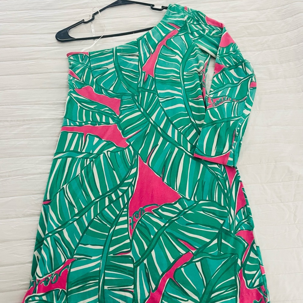 One shoulder Lilly dress!